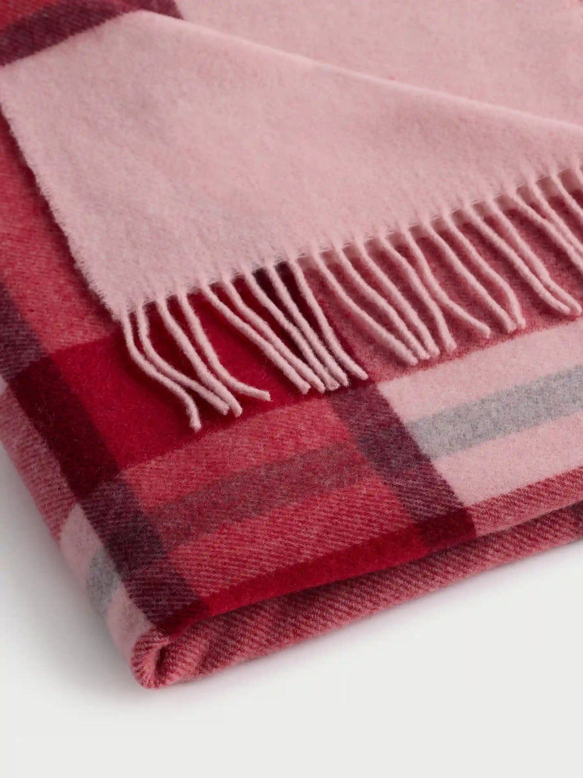 Lucca Throw